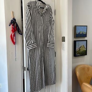 Long sleeve shirt dress with slits up the sides, with pockets